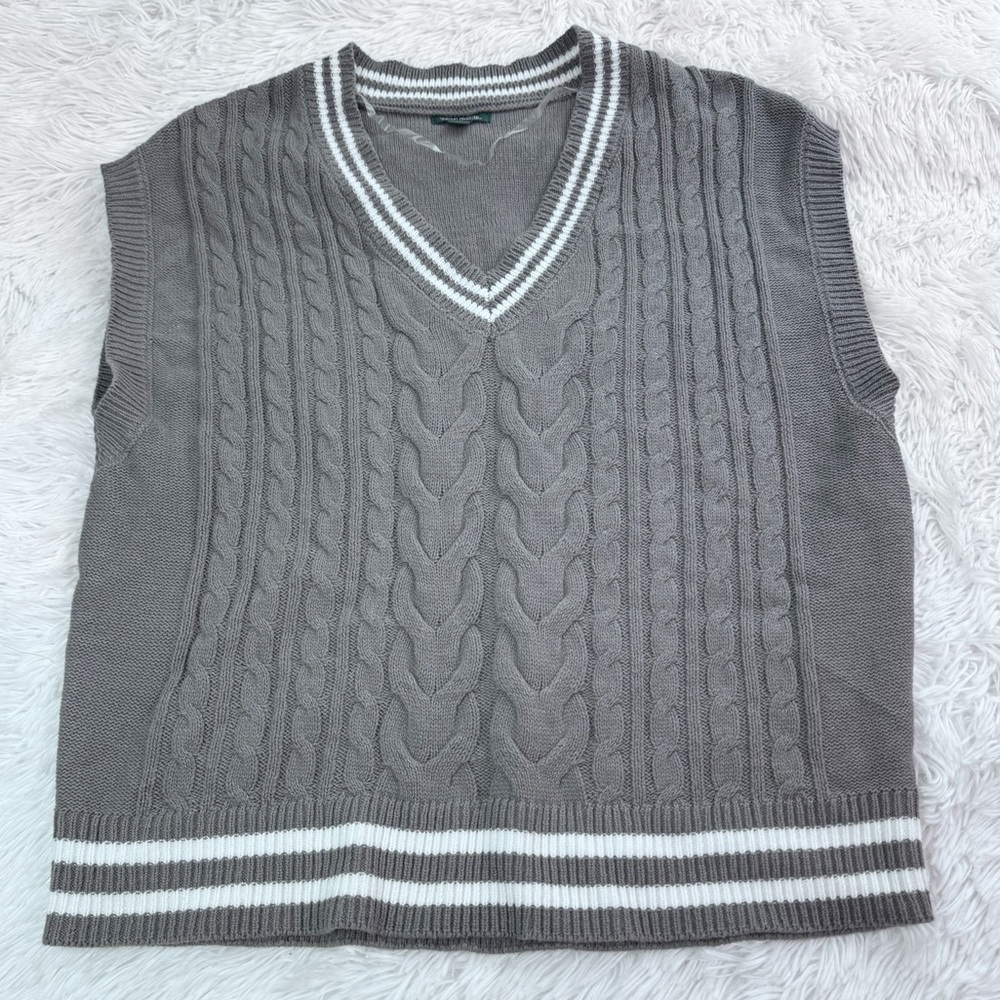 Wild Fable Gray Cable‎ Knit V Neck Sweater Vest